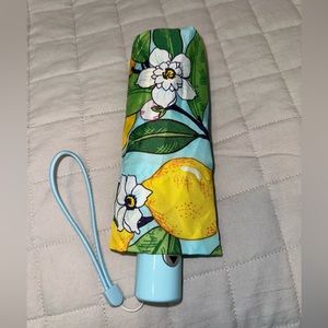 Vera Bradley Automatic Mini Umbrella in Lemon Grove pattern